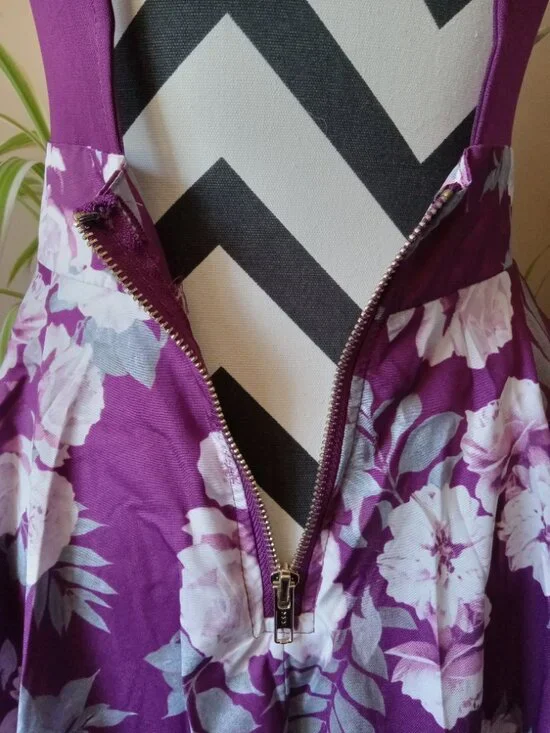 Mulberry Peek-a-Boo Halter Dress - Picture 5 of 7